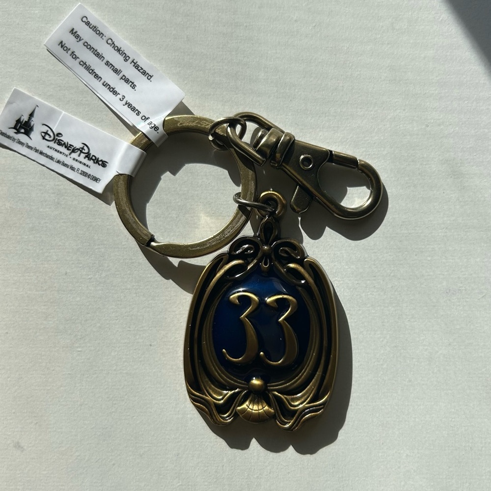 Disney Club 33 Keychain NWT